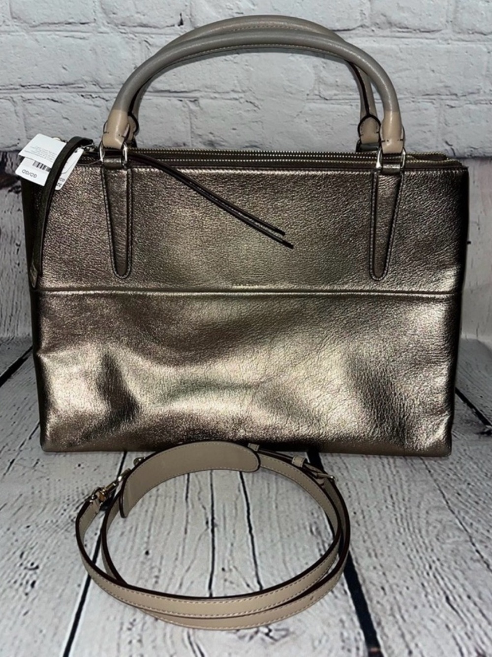 ✅SOLD✅ NWT Vintage Coach Borough Metallic Leather Crossbody Bag (Style #32323)